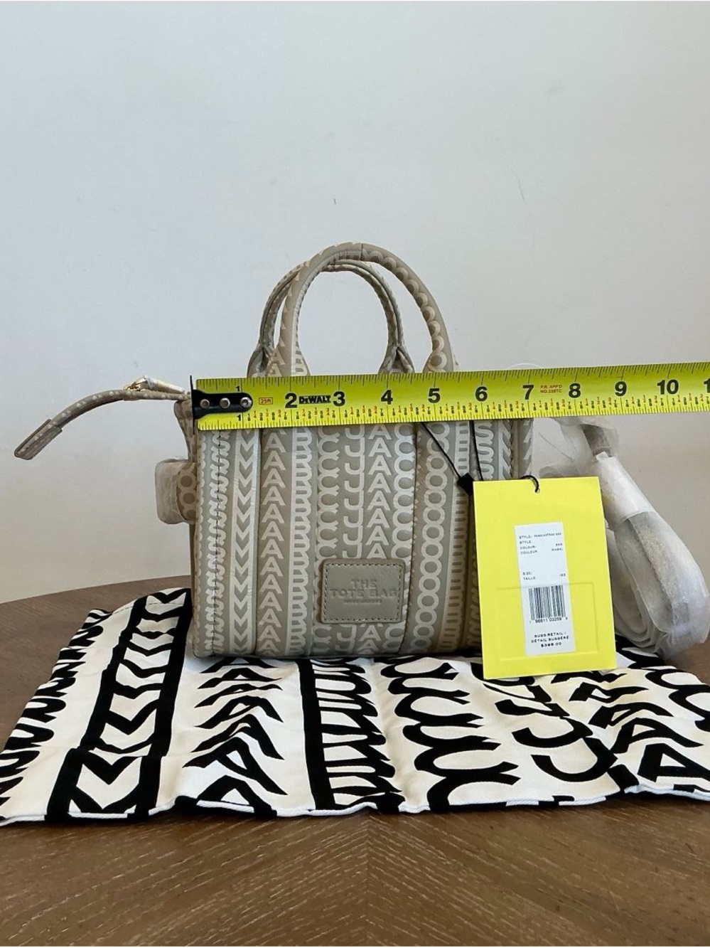 Marc Jacobs The Monogram Leather Crossbody Tote bag - Picture 3 of 5